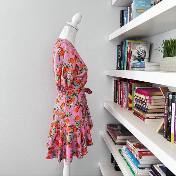 Finders keepers Aranciata pink wrap dress size small - Picture 7 of 15